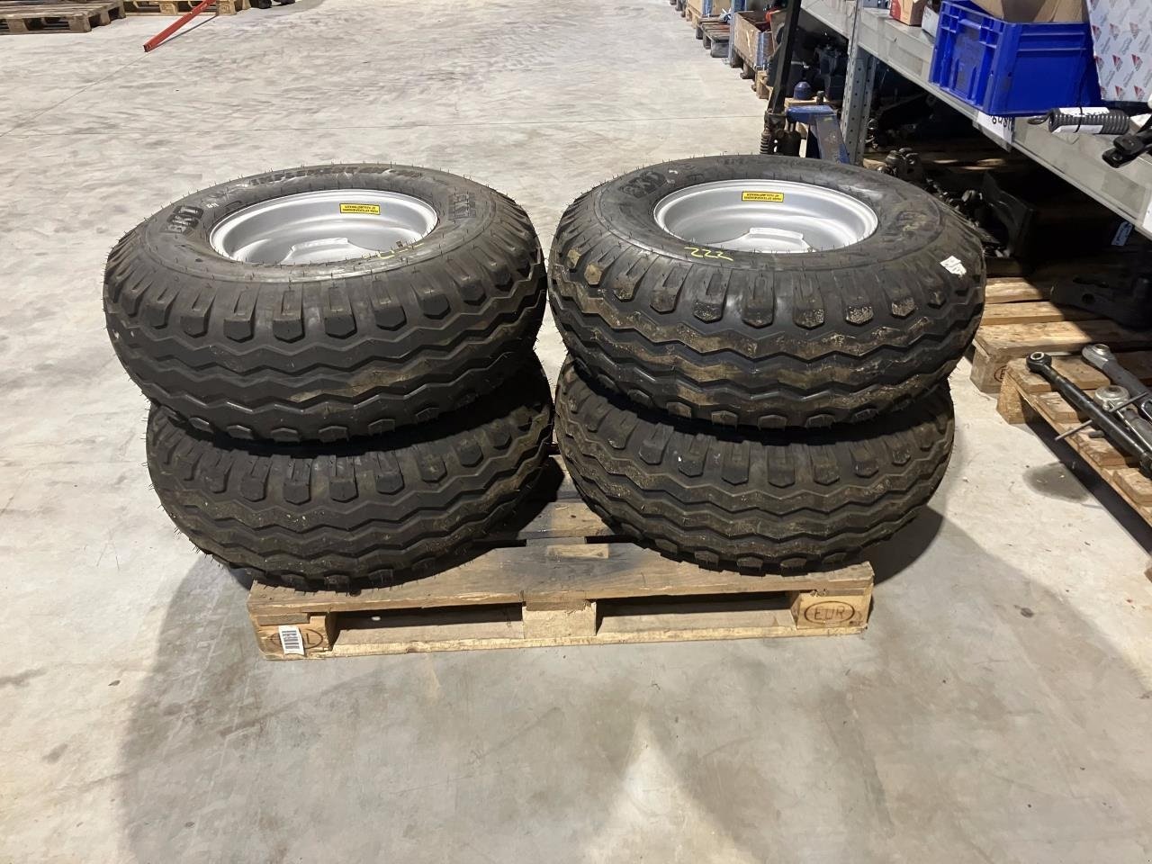 Reifen от тип BKT 11.5/80-15.3, Gebrauchtmaschine в Randers SV (Снимка 2)