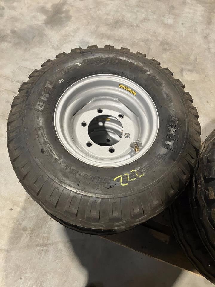 Reifen от тип BKT 11.5/80-15.3, Gebrauchtmaschine в Randers SV (Снимка 1)