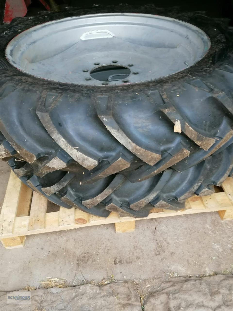 Reifen des Typs BKT 12.4-36 TR135, Gebrauchtmaschine in Herrenberg - Gueltstein (Bild 1)