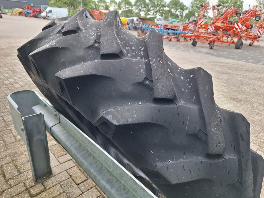 Reifen typu BKT 13.6-36 TR-135, Gebrauchtmaschine v MARIENHEEM (Obrázek 7)