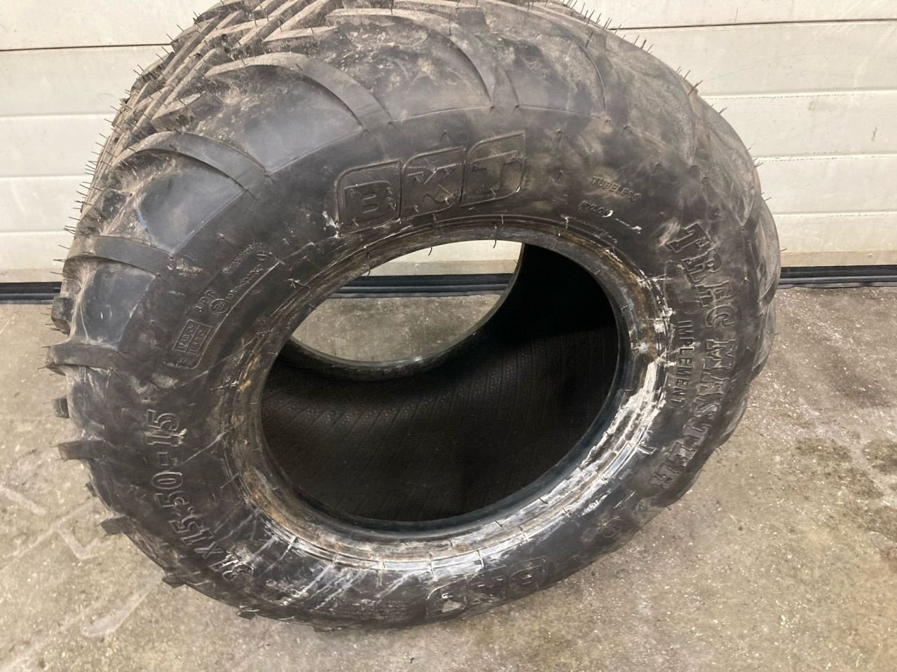 Reifen des Typs BKT 1x mini shovel band, Gebrauchtmaschine in Stolwijk (Bild 1)