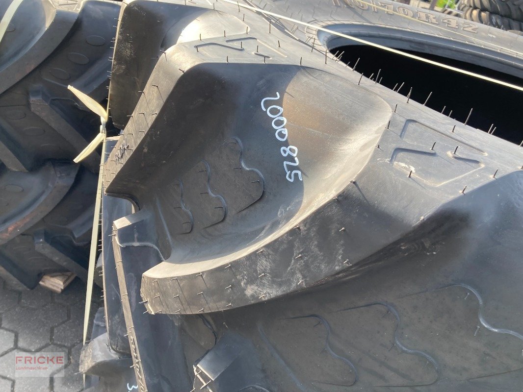 Reifen des Typs BKT 2 x 710/70R42, 2x 600/70R30, Neumaschine in Bockel - Gyhum (Bild 7)