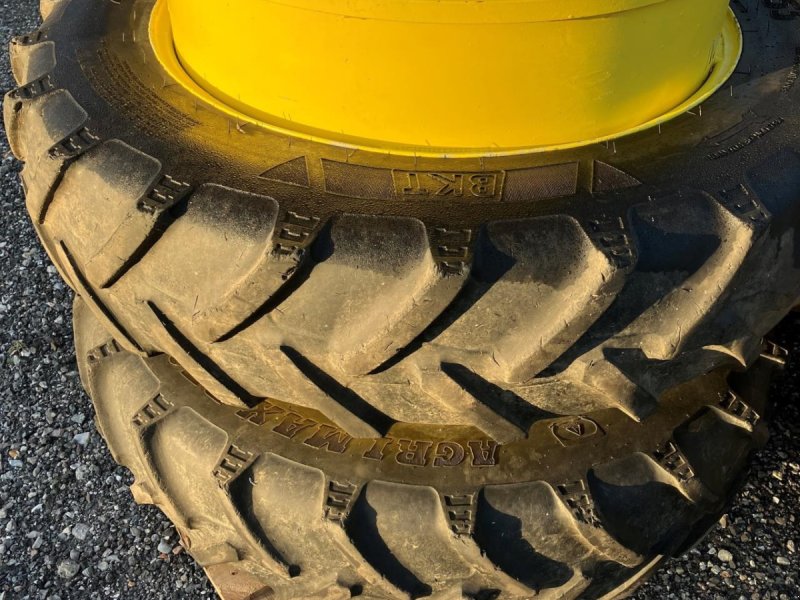 Reifen Türe ait BKT 270/95-32, Gebrauchtmaschine içinde Maribo (resim 1)