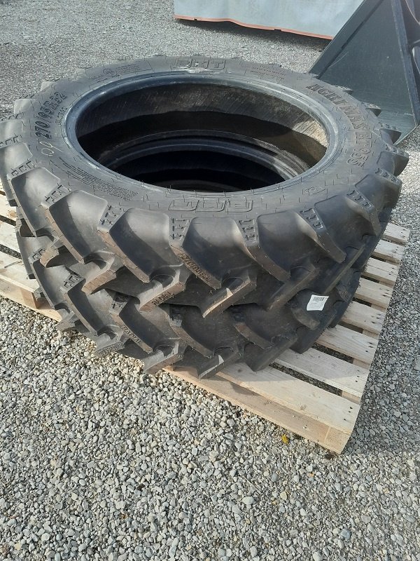 Reifen типа BKT 270/95 R 32, Neumaschine в Peiting (Фотография 1)