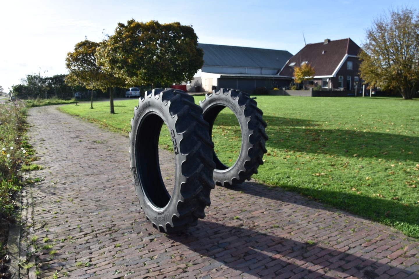 Reifen van het type BKT 320/85R38, Gebrauchtmaschine in Kamperveen (Foto 1)