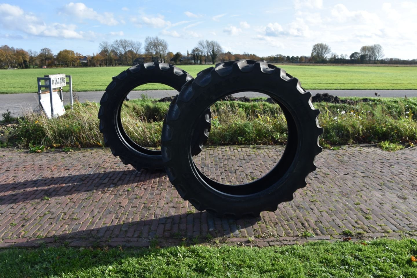 Reifen van het type BKT 320/85R38, Gebrauchtmaschine in Kamperveen (Foto 2)
