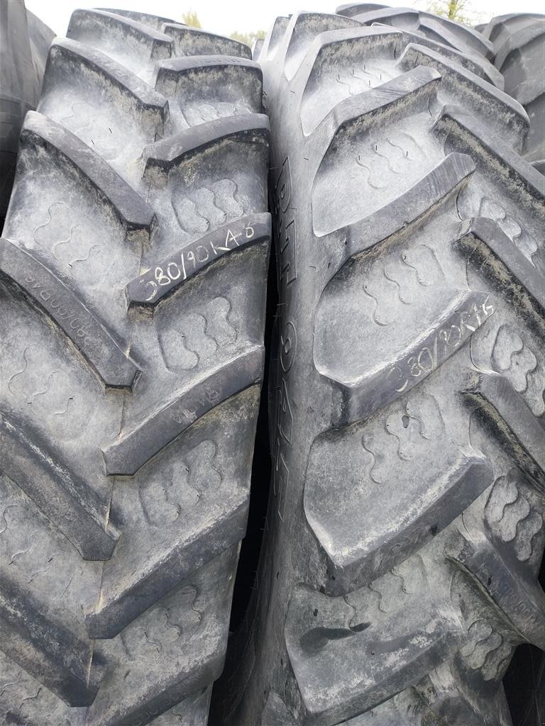 Reifen typu BKT 380/90x46 RT-945, Gebrauchtmaschine v Danmark (Obrázek 2)