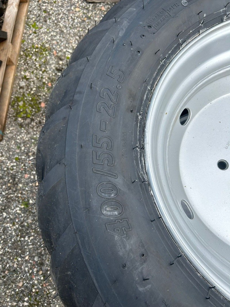 Reifen des Typs BKT 400/55-22.5 - 2 Stück, Neumaschine in Sittensen (Bild 3)