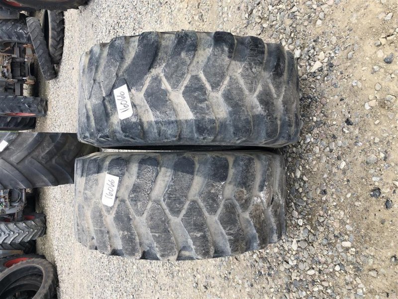 Reifen du type BKT 405/70r24, Gebrauchtmaschine en Rødekro (Photo 1)