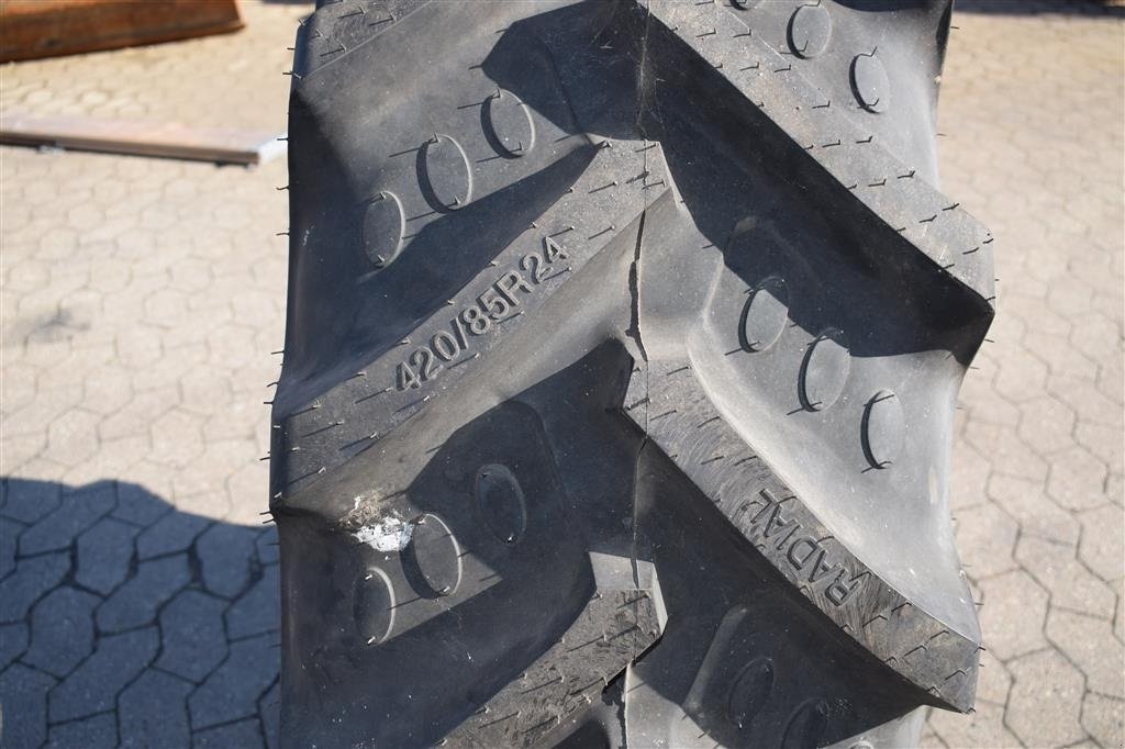 Reifen typu BKT 420/85R24, Gebrauchtmaschine v Fredensborg (Obrázek 1)