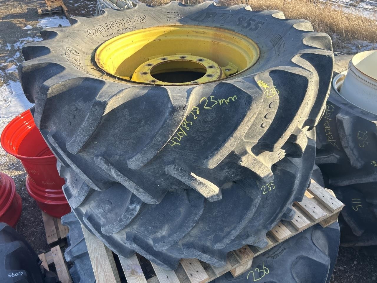 Reifen типа BKT 420/85R28, Gebrauchtmaschine в Randers SV (Фотография 1)