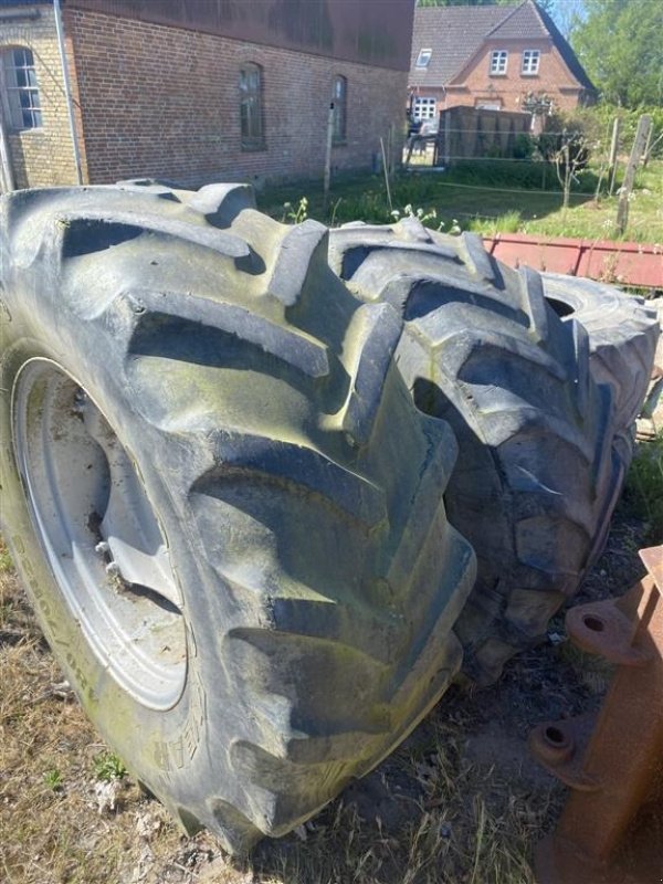 Reifen typu BKT 480/70R28  Prisen er for 2 stk. 1 stk. dæk holder ikke luft., Gebrauchtmaschine v øster ulslev (Obrázek 1)