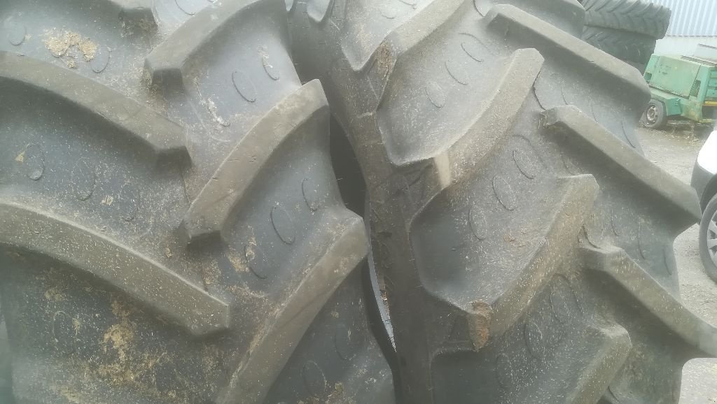 Reifen des Typs BKT 480/70R38, Gebrauchtmaschine in MOULLE (Bild 5)