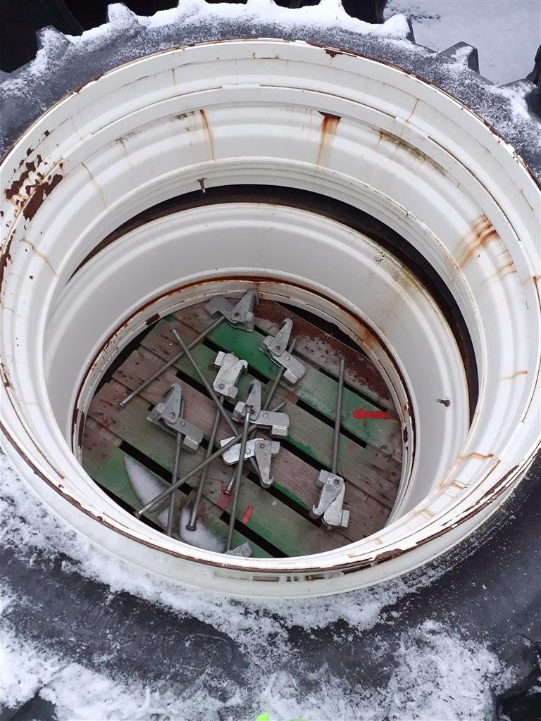 Reifen des Typs BKT 480/80R50, Gebrauchtmaschine in Danmark (Bild 1)