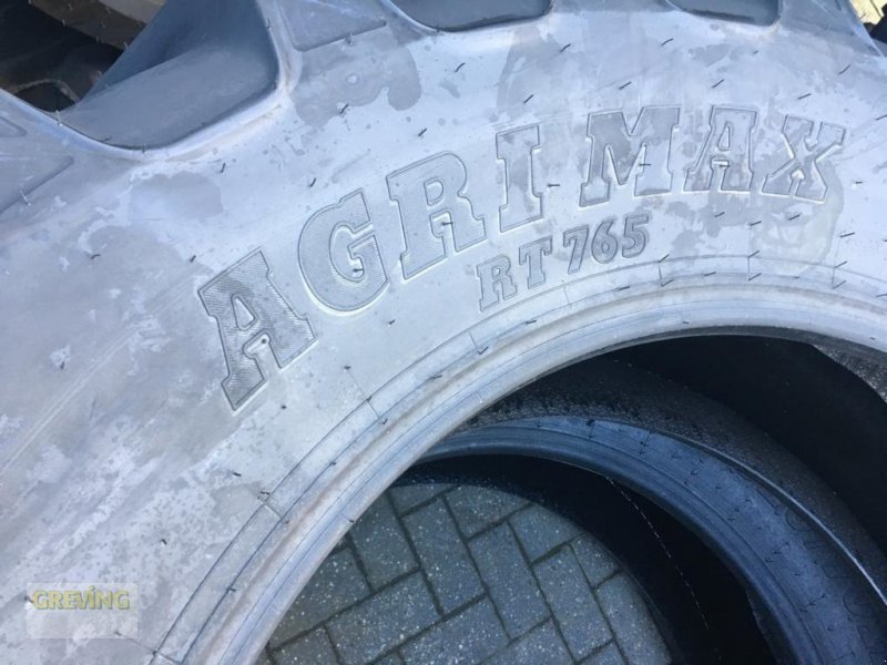 Reifen des Typs BKT 520/70 R 38, Neumaschine in Nottuln (Bild 2)