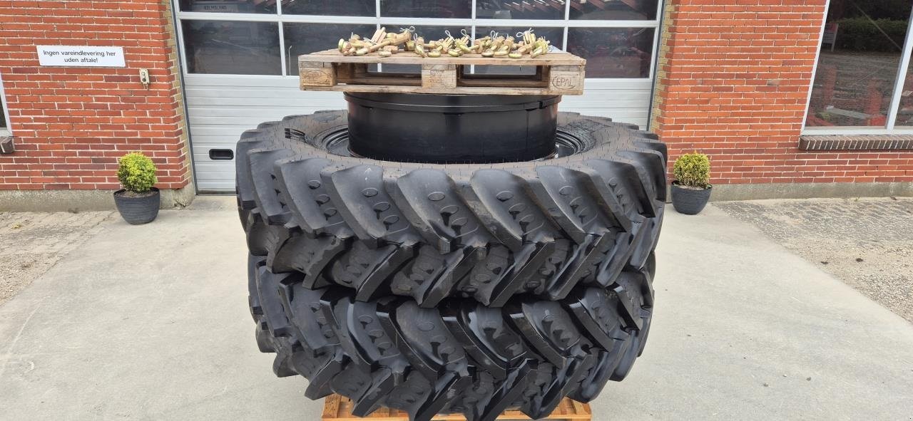 Reifen des Typs BKT 520/85-50/42 TV. HJ., Gebrauchtmaschine in Ringkøbing (Bild 1)
