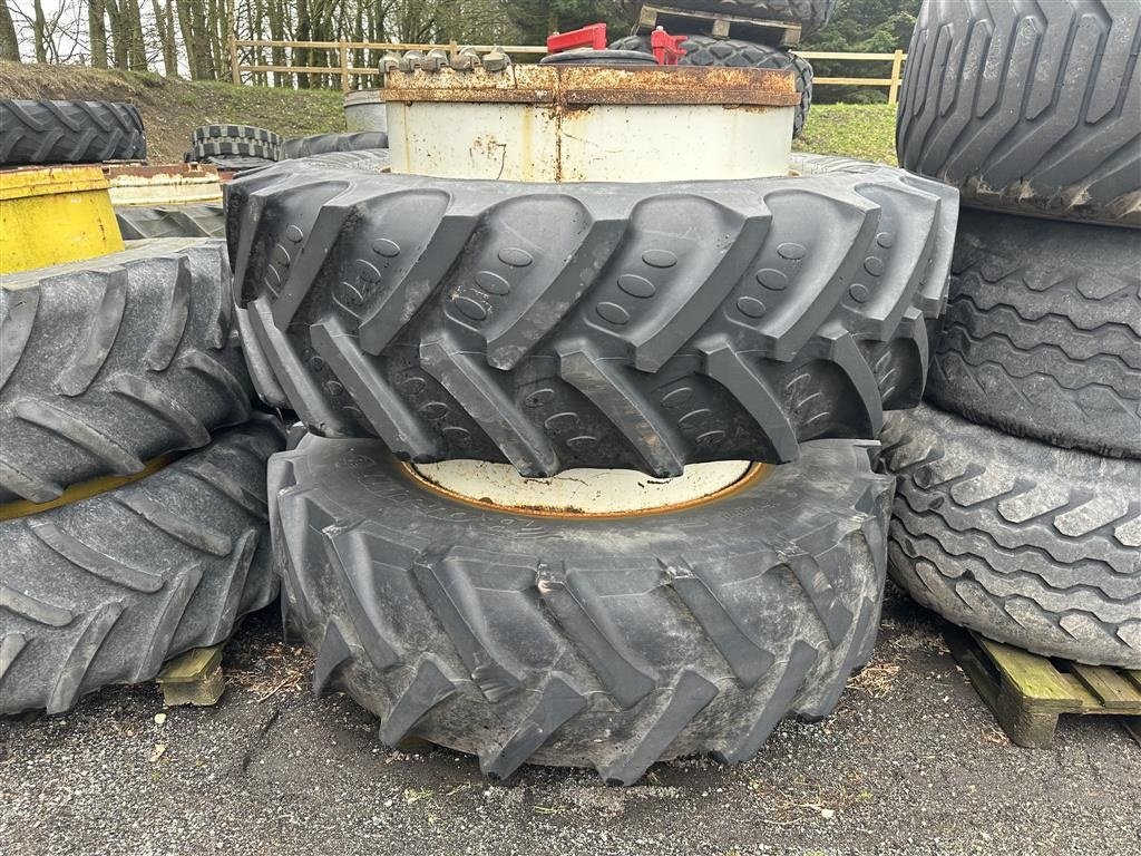 Reifen typu BKT 520/85 R42, Gebrauchtmaschine v Gjerlev J. (Obrázek 1)