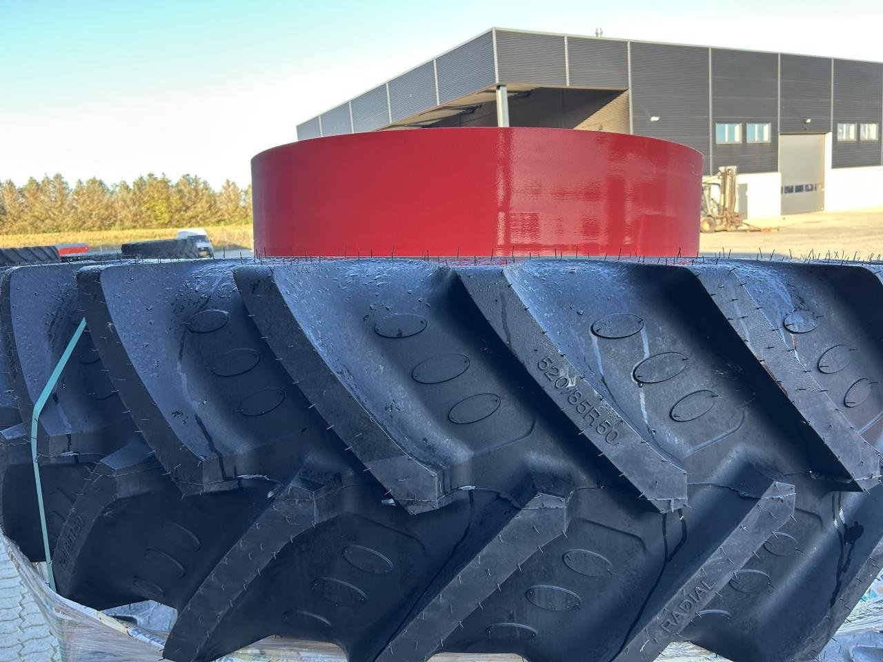 Reifen des Typs BKT 520/85R50/42, Gebrauchtmaschine in Randers SV (Bild 1)
