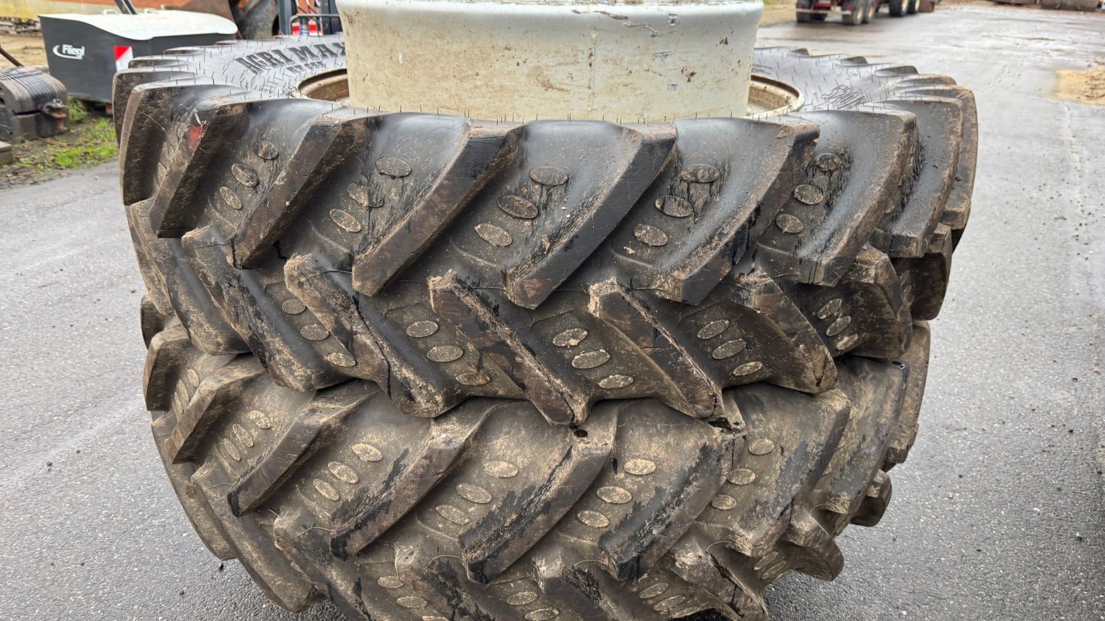 Reifen des Typs BKT 520/85R50 TIL 710/75R42, Gebrauchtmaschine in Nørager (Bild 5)