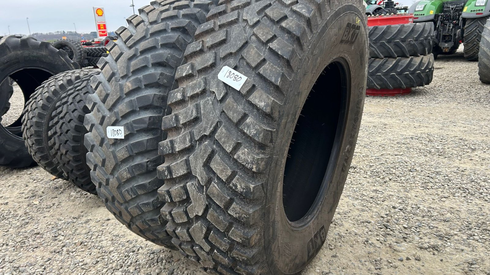 Reifen typu BKT 540/80R38, Gebrauchtmaschine v Rødekro (Obrázek 2)