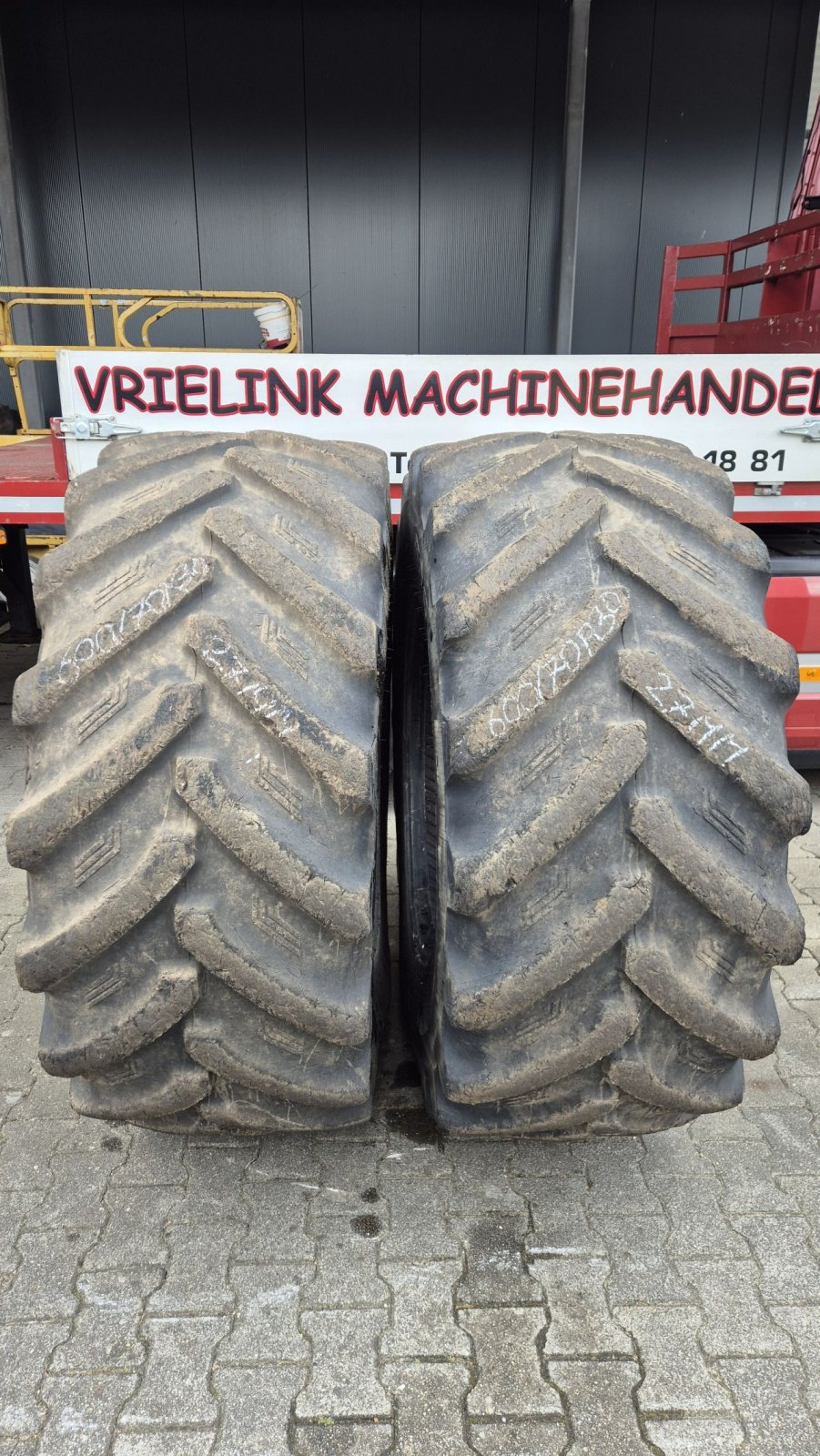 Reifen des Typs BKT 600/70R30 AgriMaxSirio 27mm, Gebrauchtmaschine in Schoonebeek (Bild 4)