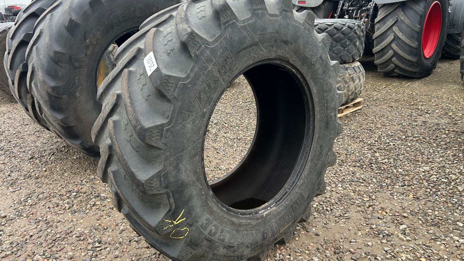 Reifen des Typs BKT 600/70R34 IF, Gebrauchtmaschine in Rødekro (Bild 1)