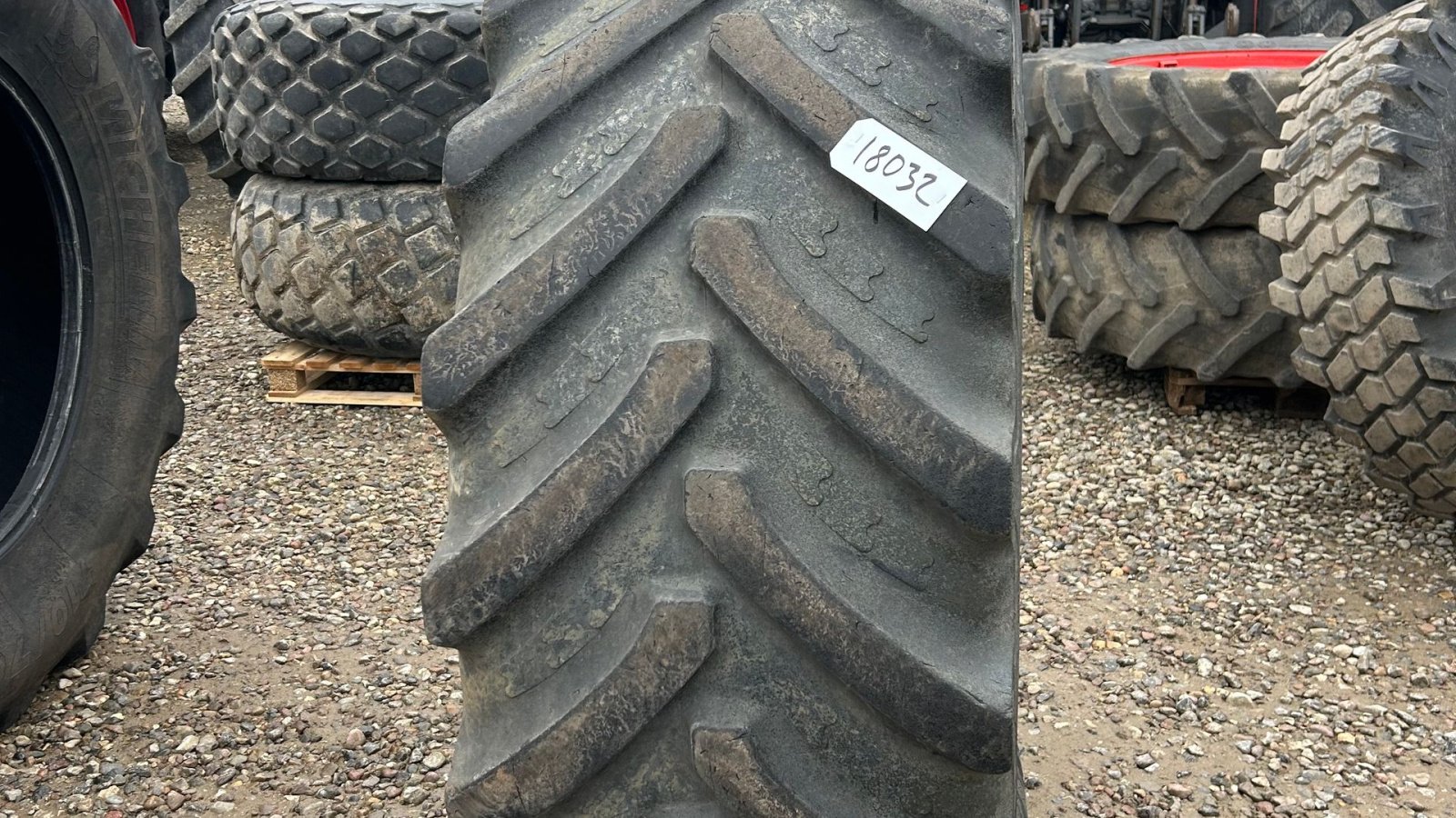 Reifen des Typs BKT 600/70R34 IF, Gebrauchtmaschine in Rødekro (Bild 2)