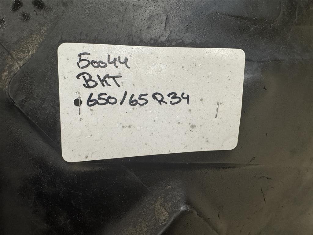 Reifen des Typs BKT 650/65 R34, Gebrauchtmaschine in Haderup (Bild 2)