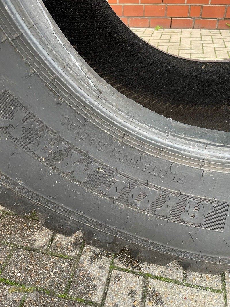 Reifen des Typs BKT 650/65R30,5, Neumaschine in Nottuln (Bild 6)