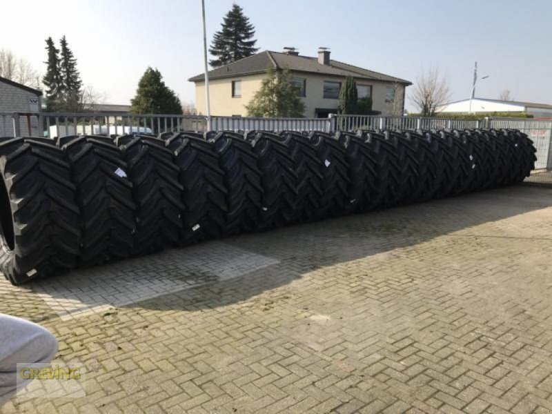 Reifen des Typs BKT 650/65R38, Neumaschine in Nottuln (Bild 3)