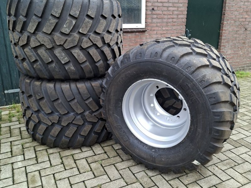 Reifen des Typs BKT 710/40R22.5, Neumaschine in Terschuur (Bild 1)