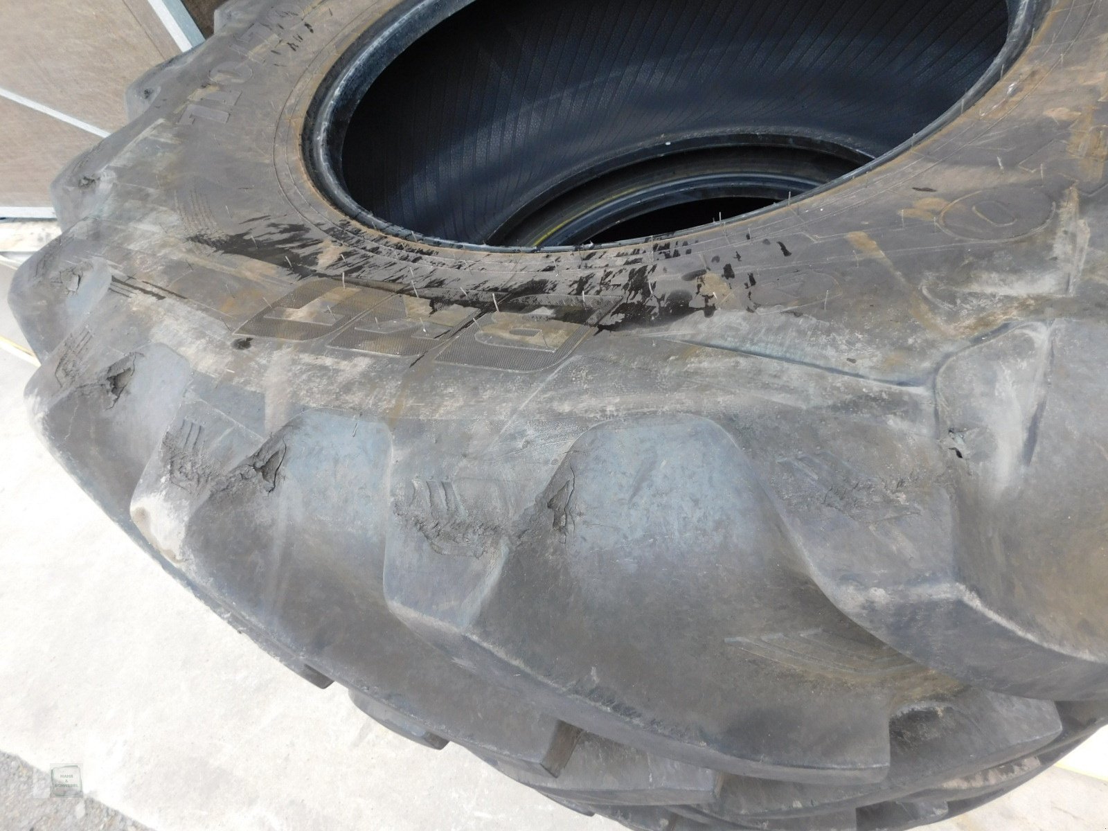 Reifen типа BKT 710/70 R38, Gebrauchtmaschine в Gross-Bieberau (Фотография 4)