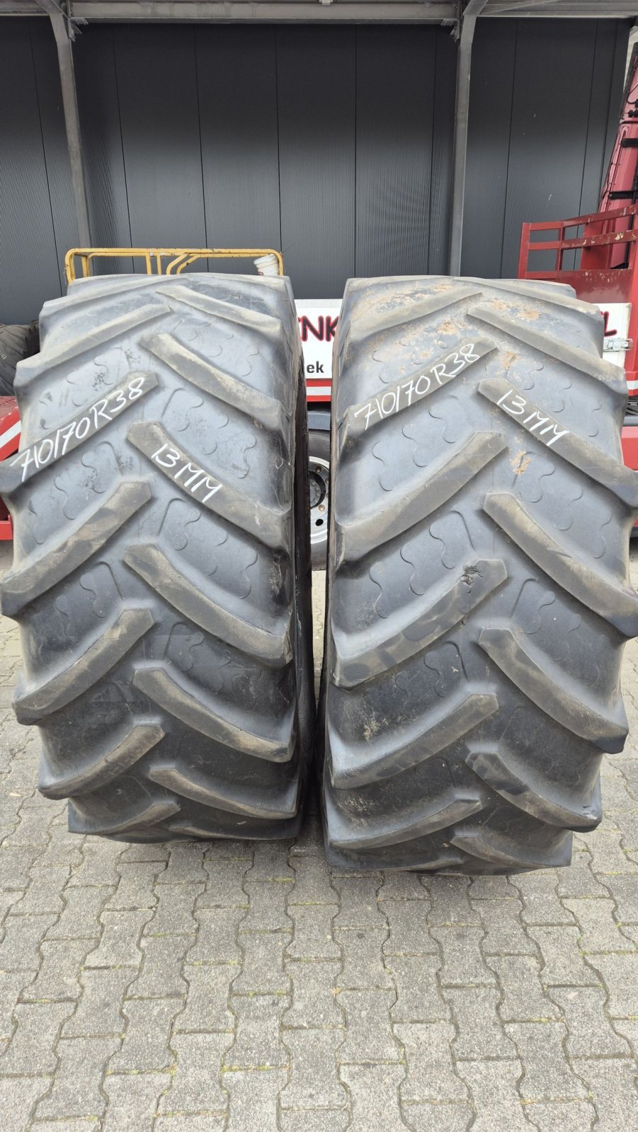 Reifen van het type BKT 710/70R38 Agrimax RT765 13mm, Gebrauchtmaschine in Schoonebeek (Foto 6)