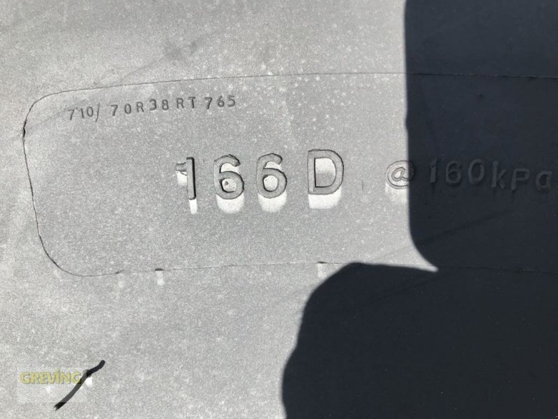 Reifen des Typs BKT 710/70R38, Neumaschine in Nottuln (Bild 4)