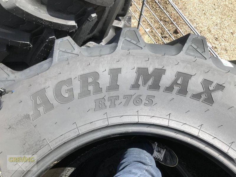 Reifen des Typs BKT 710/70R38, Neumaschine in Nottuln (Bild 7)