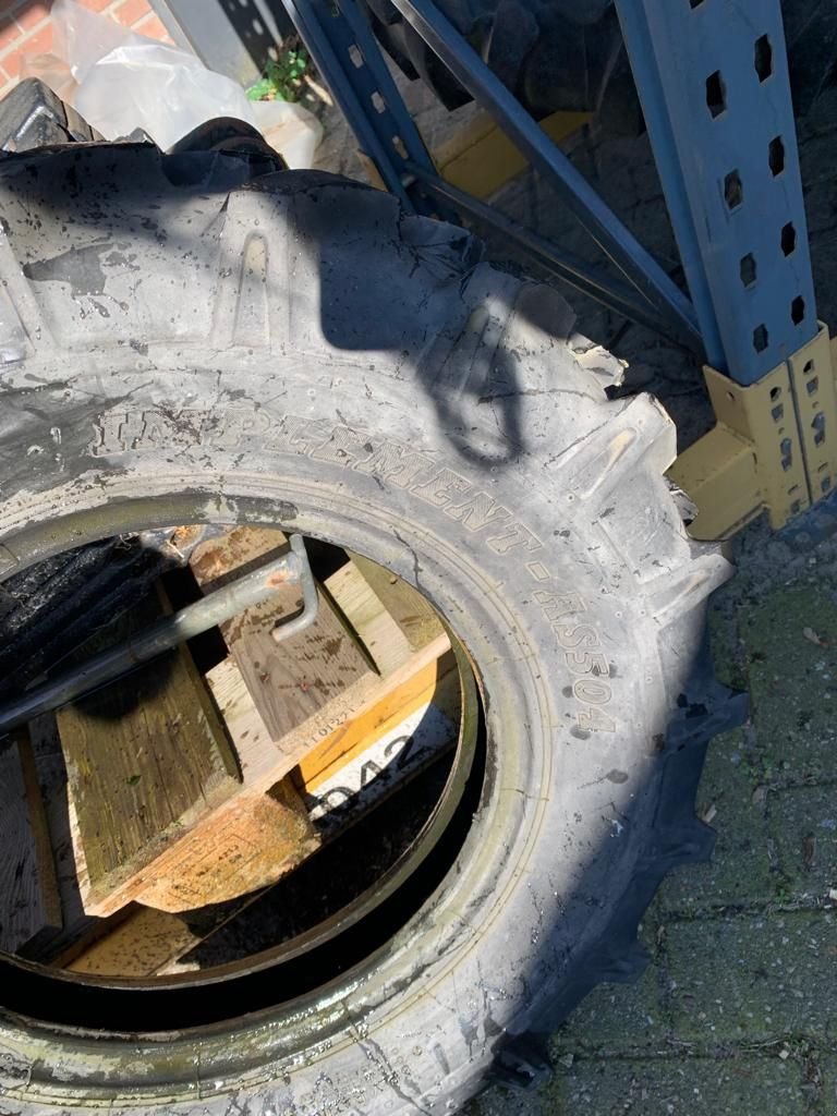 Reifen des Typs BKT 7.50-16, Gebrauchtmaschine in Wierden (Bild 5)