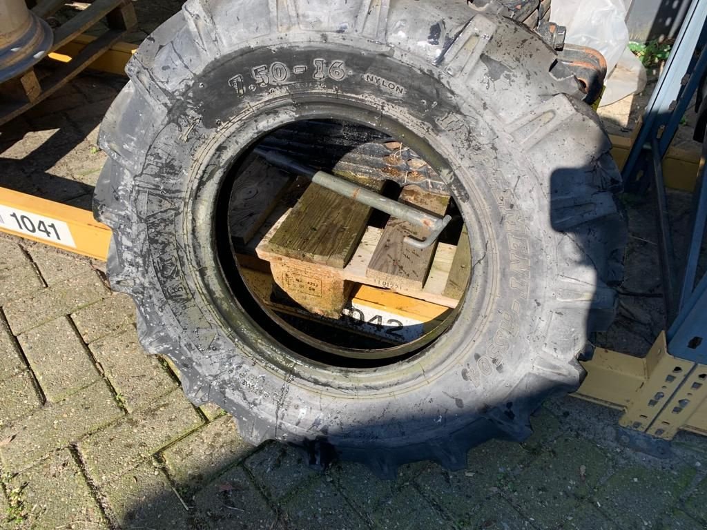 Reifen des Typs BKT 7.50-16, Gebrauchtmaschine in Wierden (Bild 4)