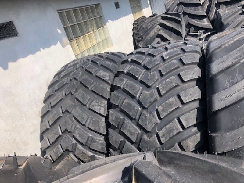 Reifen des Typs BKT 750/60 R30.5, Gebrauchtmaschine in Gjerlev J. (Bild 1)