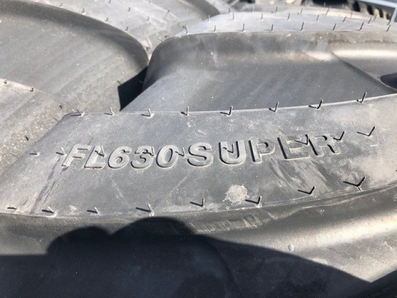 Reifen des Typs BKT 750/60 R30.5, Gebrauchtmaschine in Gjerlev J. (Bild 2)