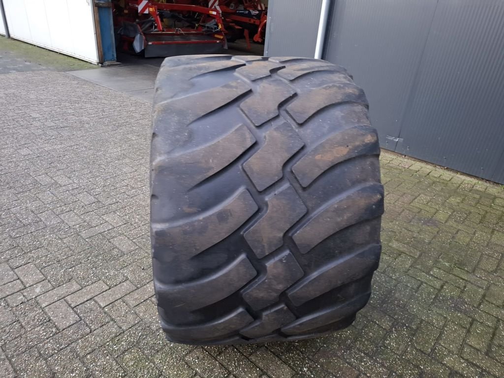 Reifen des Typs BKT 800/45R26.5 FL 630, Gebrauchtmaschine in MARIENHEEM (Bild 7)