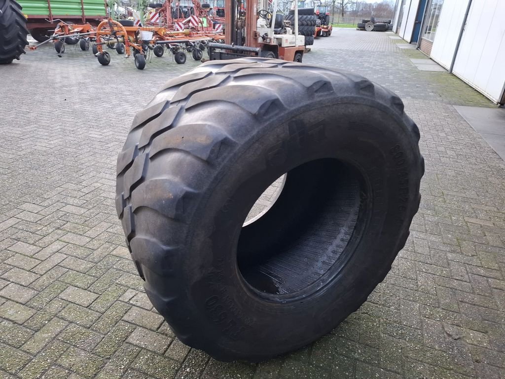 Reifen des Typs BKT 800/45R26.5 FL 630, Gebrauchtmaschine in MARIENHEEM (Bild 6)