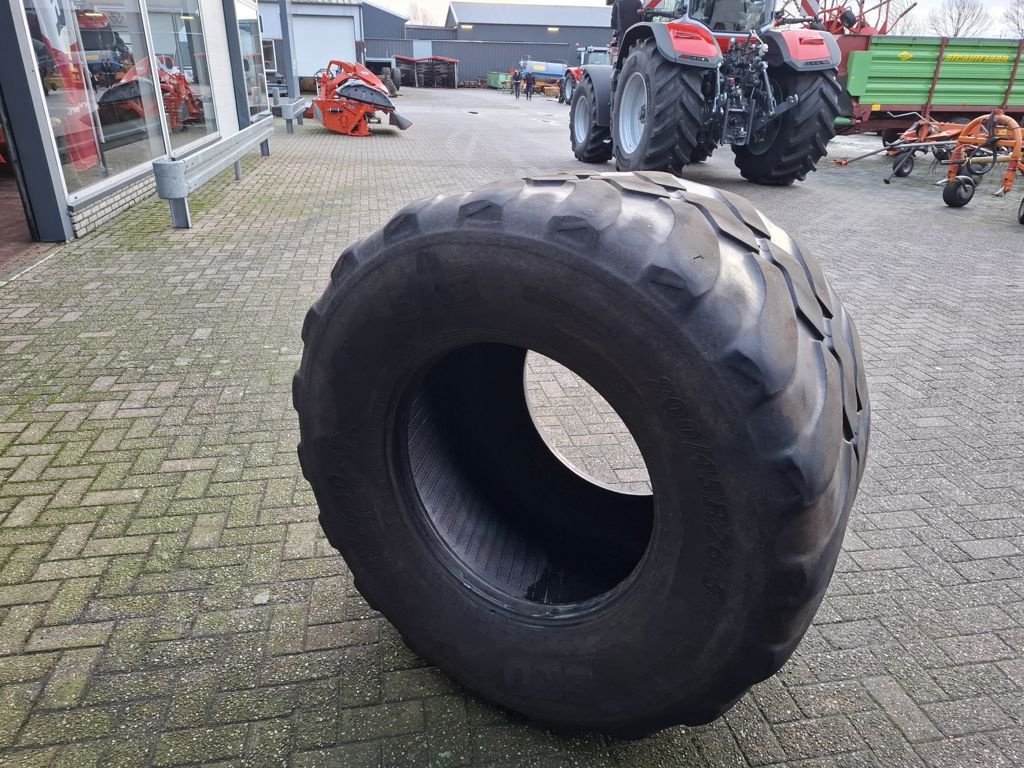 Reifen des Typs BKT 800/45R26.5 FL 630, Gebrauchtmaschine in MARIENHEEM (Bild 5)