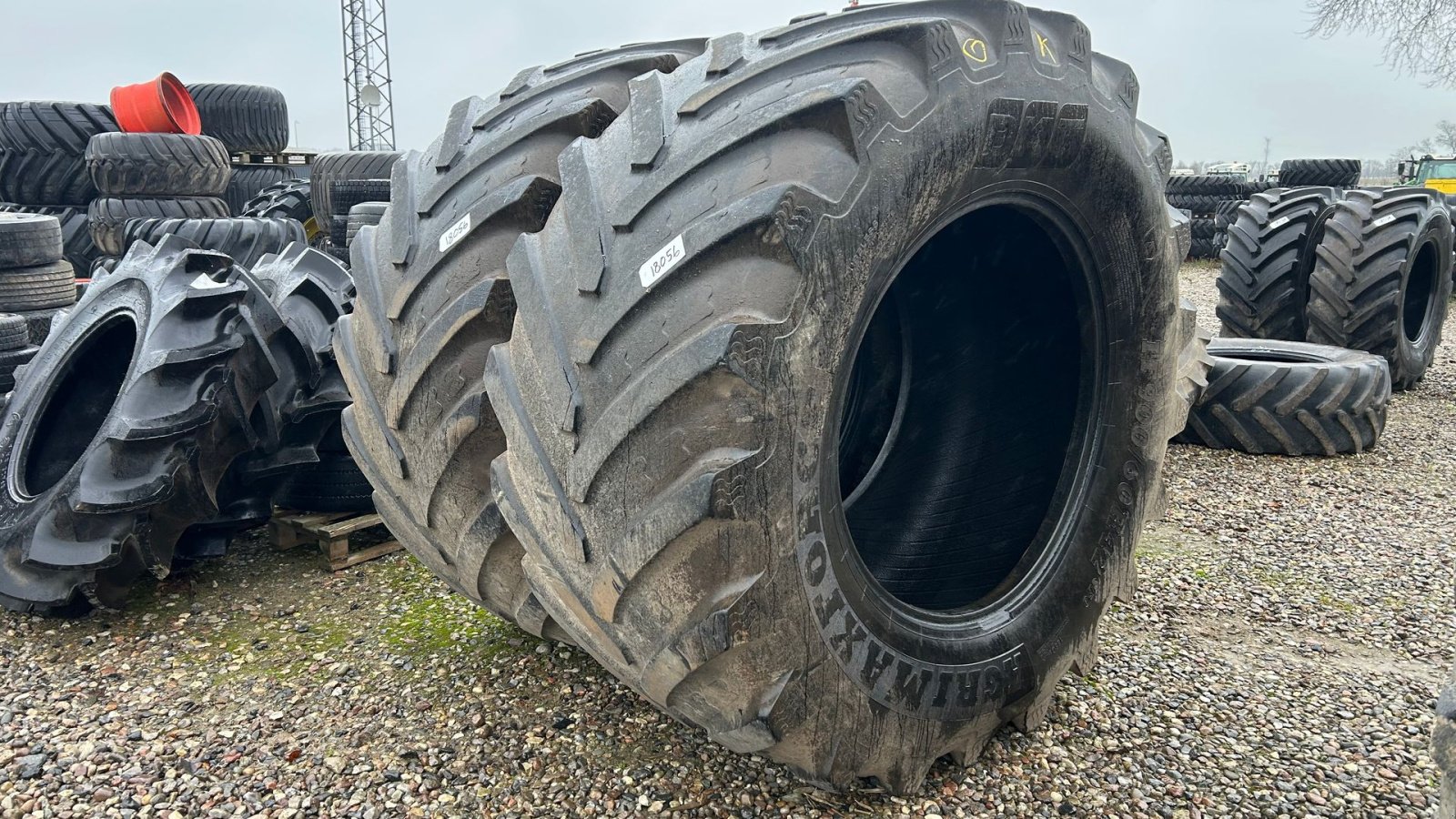 Reifen typu BKT 900/60R42 IF, Gebrauchtmaschine v Rødekro (Obrázek 2)