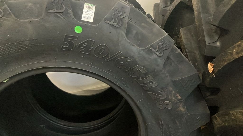 Reifen типа BKT Band 540/65R28 en 650/65R38, Gebrauchtmaschine в Wierden (Фотография 3)