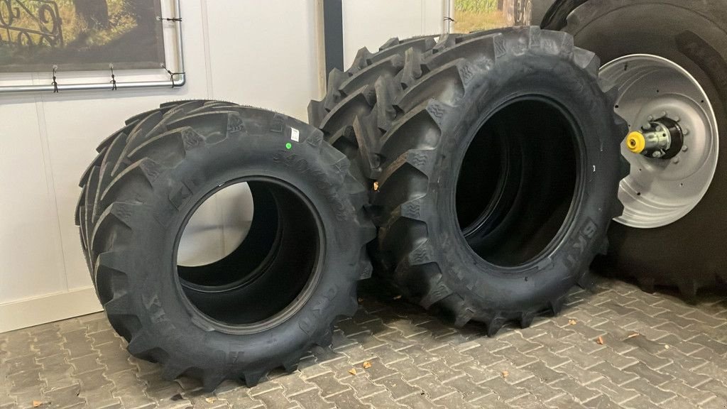 Reifen типа BKT Band 540/65R28 en 650/65R38, Gebrauchtmaschine в Wierden (Фотография 1)
