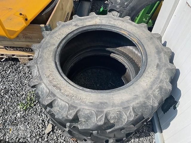 Reifen tipa BKT BKT AS-Reifen 320/70 R 24 Agrimax RT 765 116D Radial TL, Gebrauchtmaschine u Fischbach/Clervaux (Slika 1)