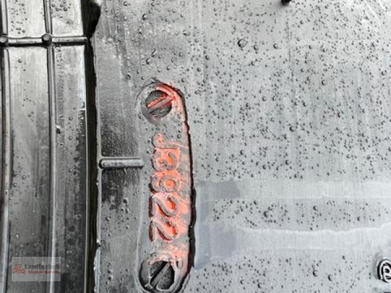 Reifen des Typs BKT FL 695 Flotation Radial 650/55 R26.5, Neumaschine in Marl (Bild 13)