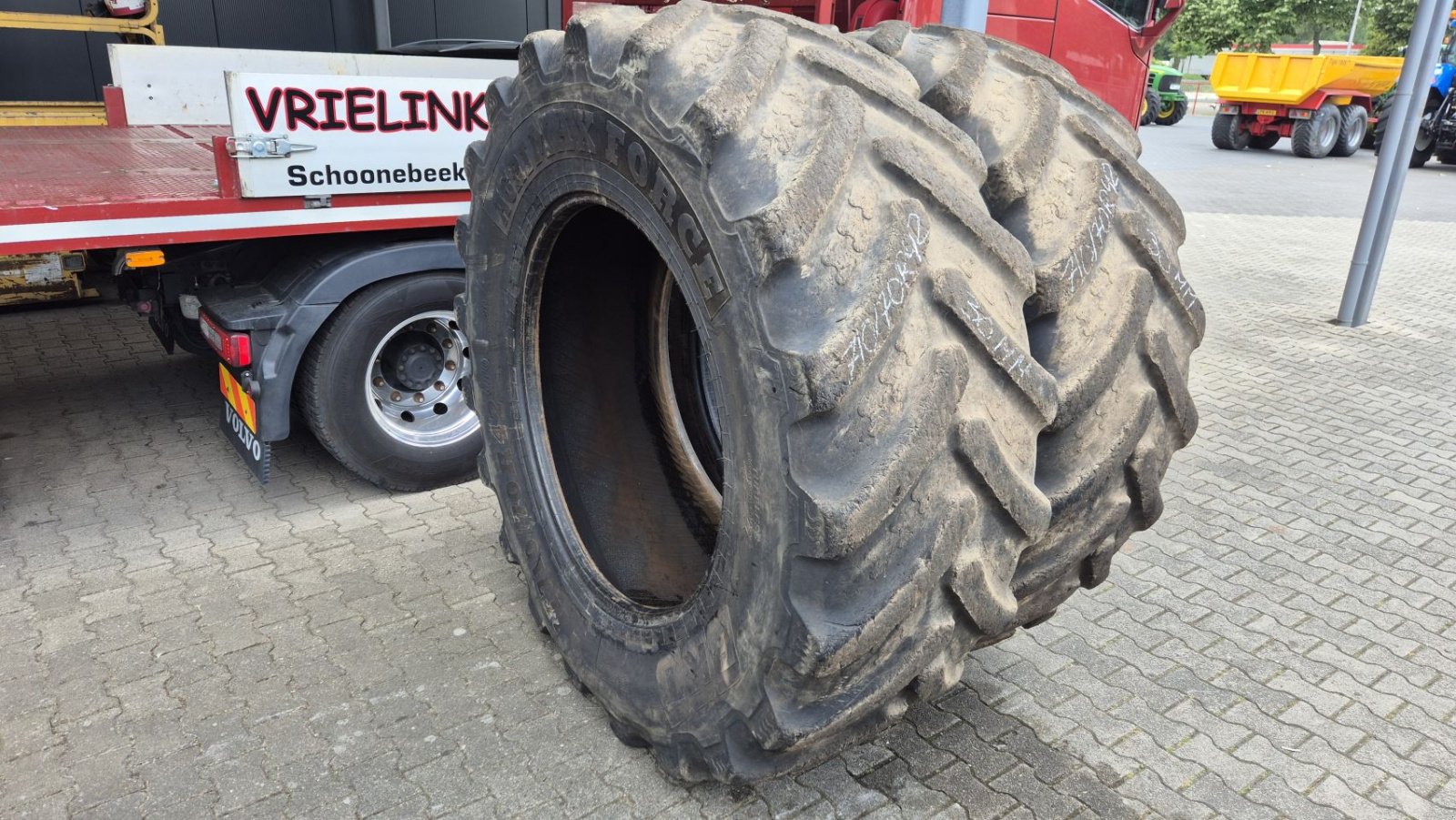 Reifen typu BKT IF710/70R42 AgriMaxForce 30mm, Gebrauchtmaschine v Schoonebeek (Obrázek 1)