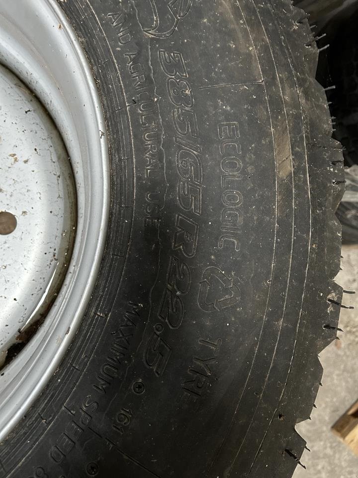 Reifen of the type BKT M FÆLD TIL NR 10082, Gebrauchtmaschine in Give (Picture 4)