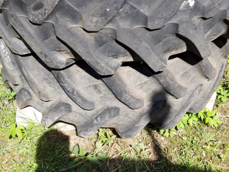 Reifen des Typs BKT Pflegeräder 18.4R3, Gebrauchtmaschine in Eckernförde (Bild 1)